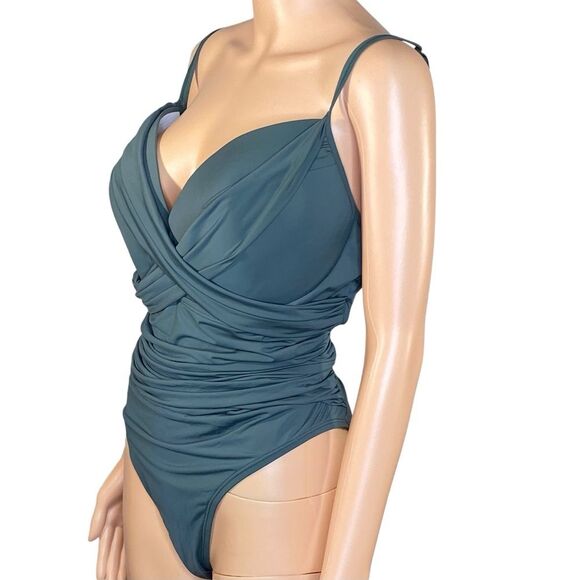 Hilor Ruched Underwire One Piece Swimsuit Front Twist Tummy Control Size XXL - Picture 2 of 5